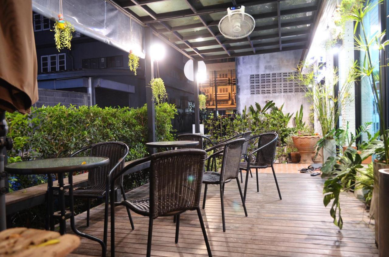 Early Bird Hostel Ayutthaya Kültér fotó